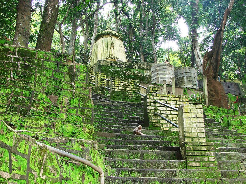 Mahadev Chandrasekhar Temple : Enshrined Deity On The Loftiest Peak