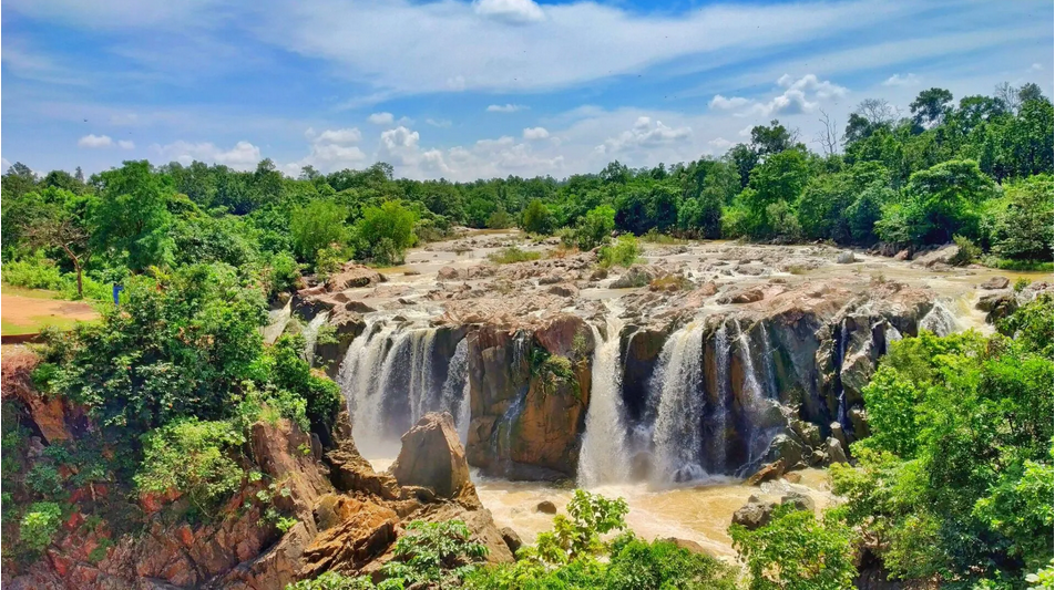 Gundichaghagi Waterfall